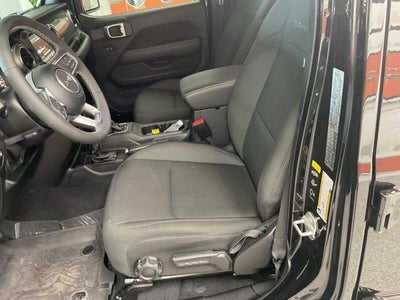 2023 Jeep Wrangler 4-Door Sahara 4x4