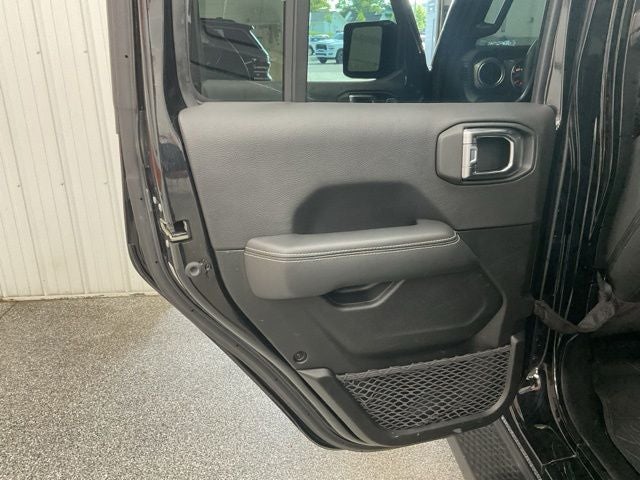 2023 Jeep Wrangler 4-Door Sahara 4x4