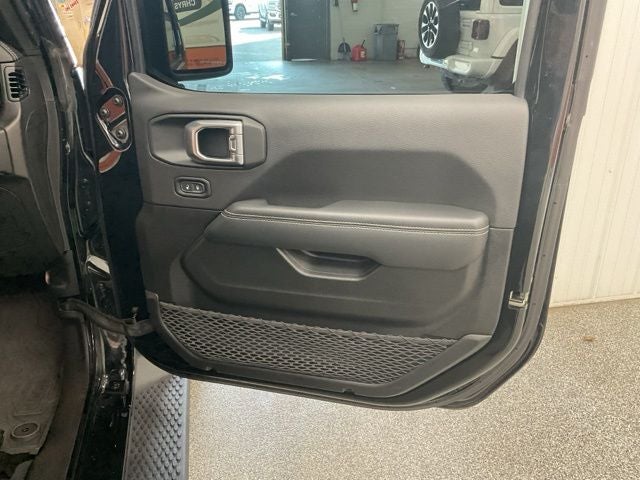 2023 Jeep Wrangler 4-Door Sahara 4x4