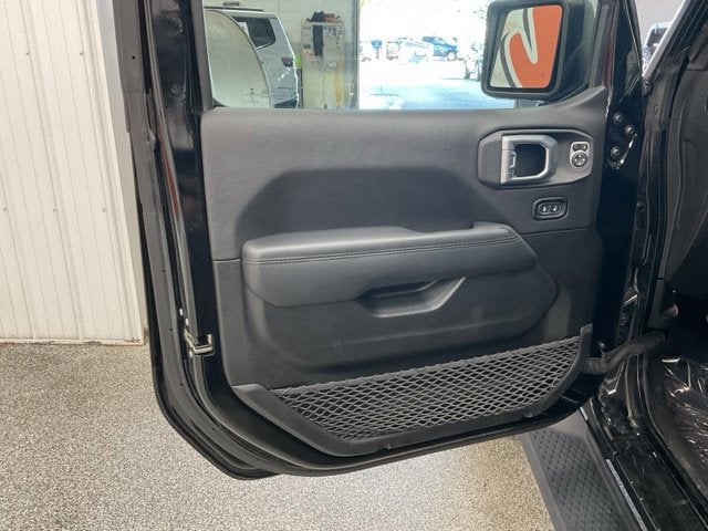 2022 Jeep Wrangler Unlimited Sahara Altitude 4x4