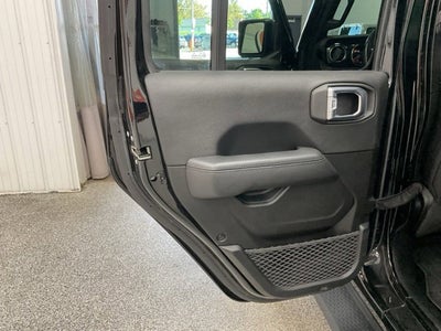 2022 Jeep Wrangler Unlimited Sahara Altitude 4x4