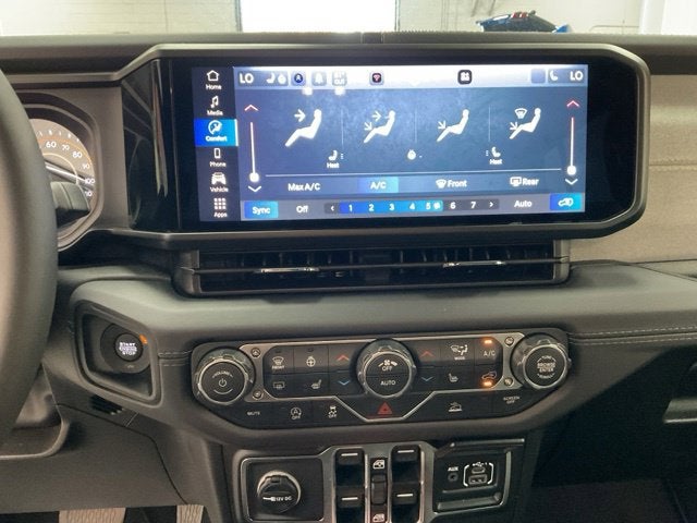 2026 Jeep Wrangler 4-Door Sahara 4x4