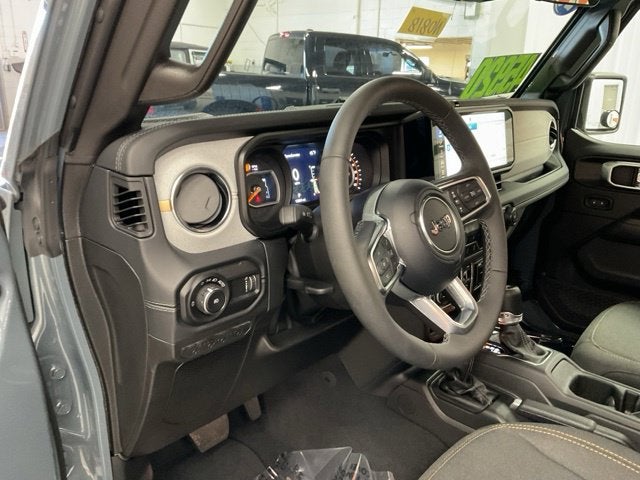 2026 Jeep Wrangler 4-Door Sahara 4x4