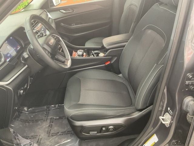 2023 Jeep Grand Cherokee Laredo 4x4
