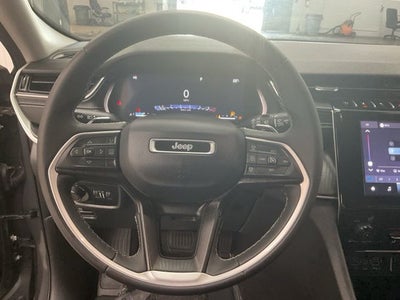 2023 Jeep Grand Cherokee Laredo 4x4