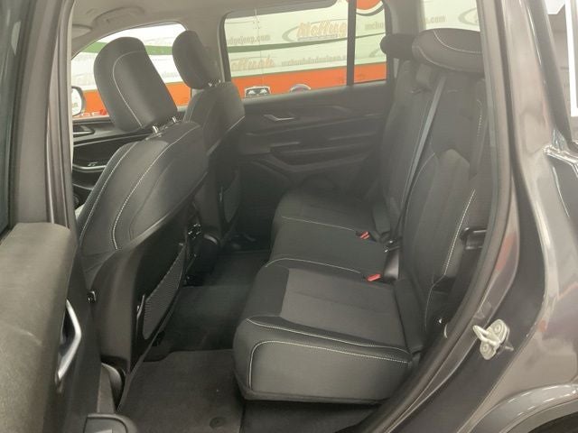 2023 Jeep Grand Cherokee Laredo 4x4