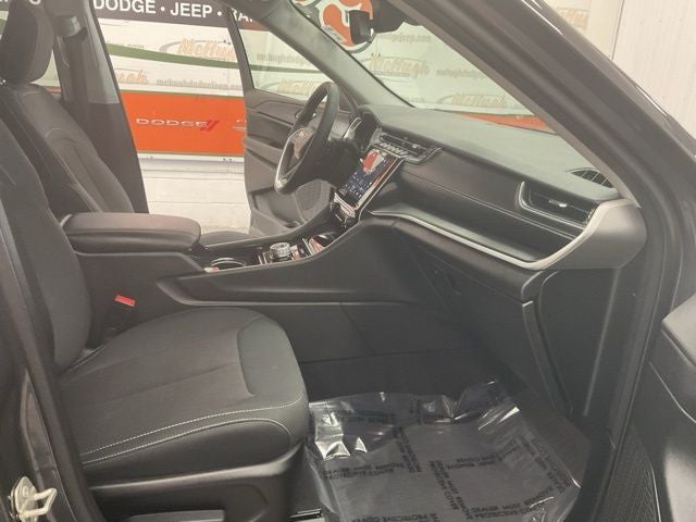 2023 Jeep Grand Cherokee Laredo 4x4