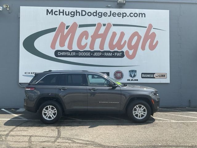 2023 Jeep Grand Cherokee Laredo 4x4