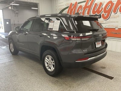 2023 Jeep Grand Cherokee Laredo 4x4