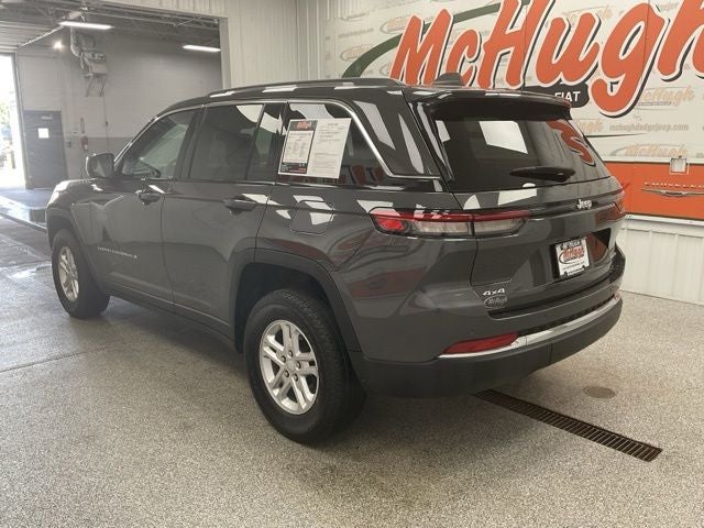 2023 Jeep Grand Cherokee Laredo 4x4