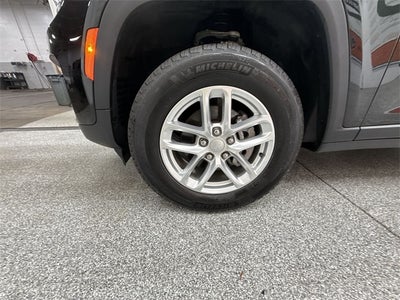 2025 Jeep Grand Cherokee Laredo X 4x4