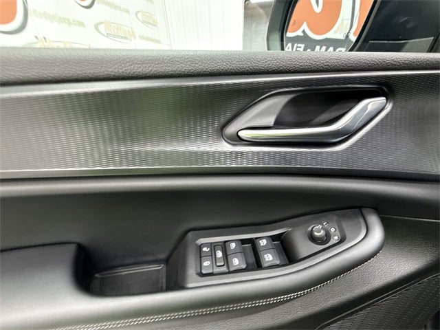 2025 Jeep Grand Cherokee Laredo X 4x4