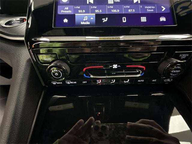 2025 Jeep Grand Cherokee Laredo X 4x4