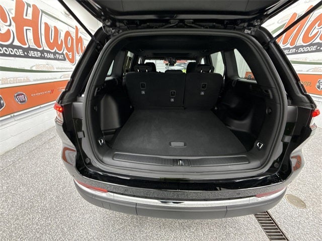 2025 Jeep Grand Cherokee Laredo X 4x4