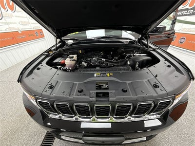 2025 Jeep Grand Cherokee Laredo X 4x4