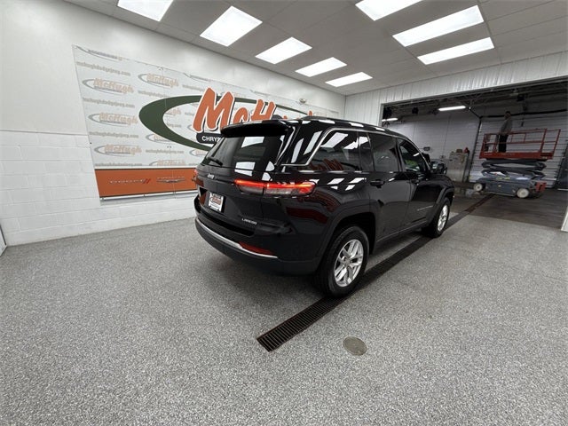 2025 Jeep Grand Cherokee Laredo X 4x4