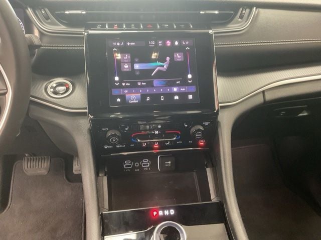 2025 Jeep Grand Cherokee Laredo X 4x4