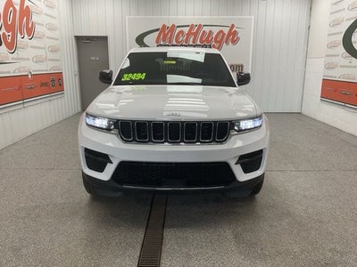 2025 Jeep Grand Cherokee Laredo X 4x4