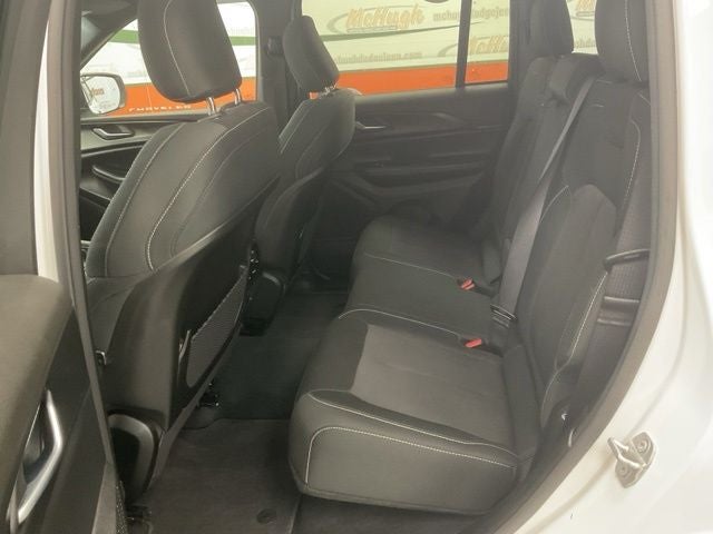2025 Jeep Grand Cherokee Laredo X 4x4