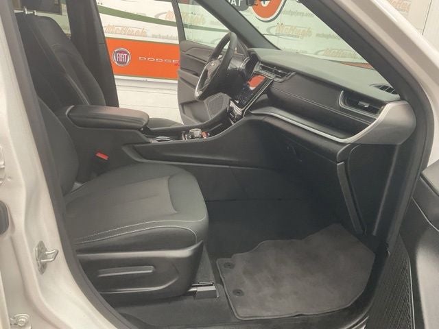 2025 Jeep Grand Cherokee Laredo X 4x4
