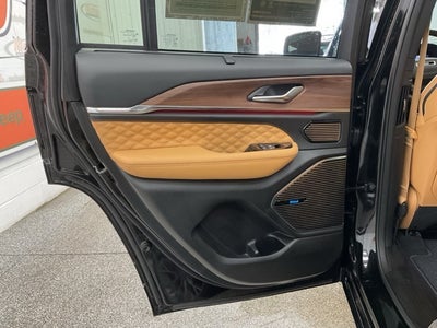 2025 Jeep Grand Cherokee Summit 4x4