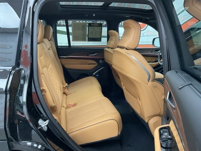 2025 Jeep Grand Cherokee Summit 4x4