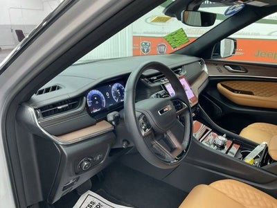 2025 Jeep Grand Cherokee Summit 4x4