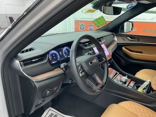 2025 Jeep Grand Cherokee Summit 4x4