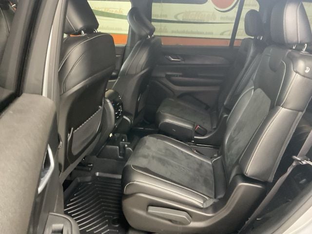 2025 Jeep Grand Cherokee L Altitude X 4x4