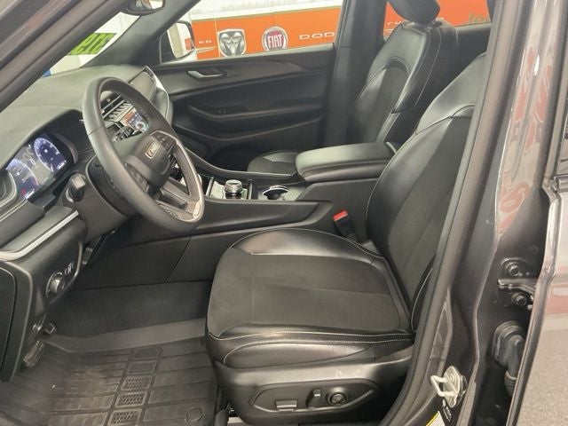 2024 Jeep Grand Cherokee L Altitude 4x4