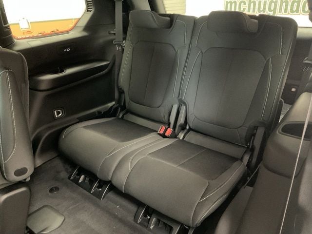 2026 Jeep Grand Cherokee GRAND CHEROKEE L LAREDO X 4X4