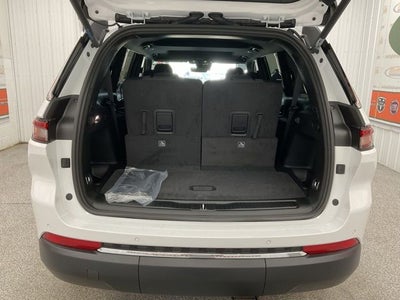 2026 Jeep Grand Cherokee GRAND CHEROKEE L LAREDO X 4X4