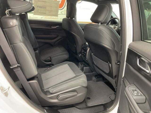 2026 Jeep Grand Cherokee GRAND CHEROKEE L LAREDO X 4X4