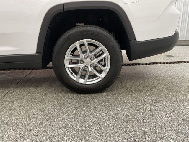 2026 Jeep Grand Cherokee GRAND CHEROKEE L LAREDO X 4X4