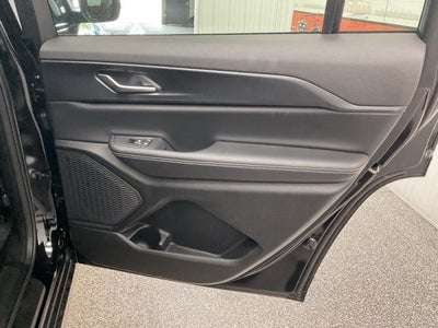 2026 Jeep Grand Cherokee GRAND CHEROKEE L LAREDO X 4X4