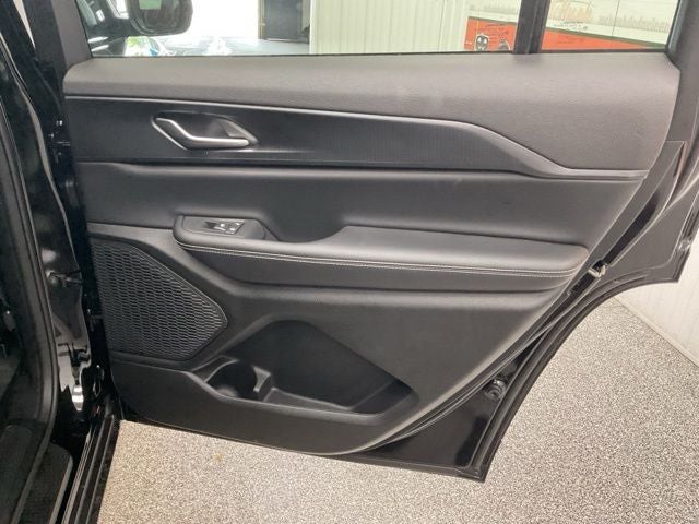 2026 Jeep Grand Cherokee GRAND CHEROKEE L LAREDO X 4X4