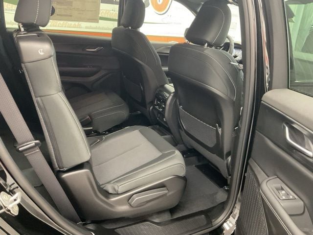 2026 Jeep Grand Cherokee GRAND CHEROKEE L LAREDO X 4X4