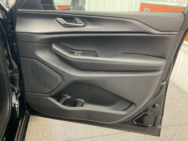 2026 Jeep Grand Cherokee GRAND CHEROKEE L LAREDO X 4X4