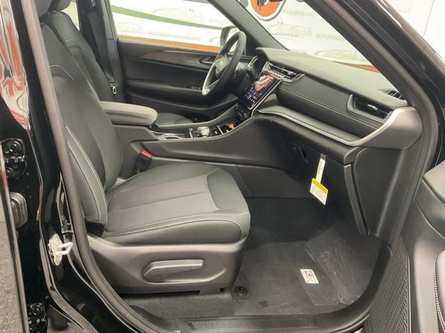 2026 Jeep Grand Cherokee GRAND CHEROKEE L LAREDO X 4X4