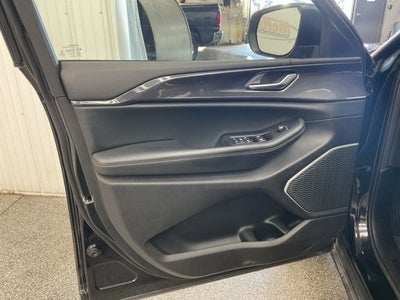 2022 Jeep Grand Cherokee L Laredo 4x4