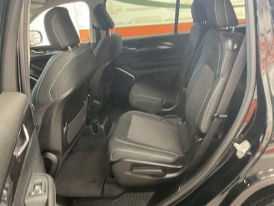 2022 Jeep Grand Cherokee L Laredo 4x4