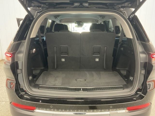 2022 Jeep Grand Cherokee L Laredo 4x4