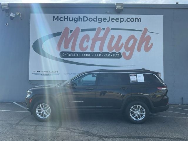 2022 Jeep Grand Cherokee L Laredo 4x4