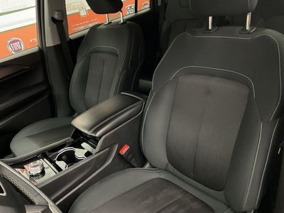 2023 Jeep Grand Cherokee L Laredo 4x4