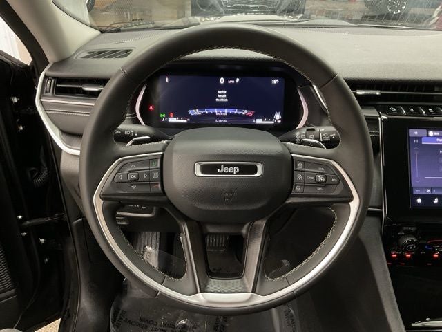 2023 Jeep Grand Cherokee L Laredo 4x4