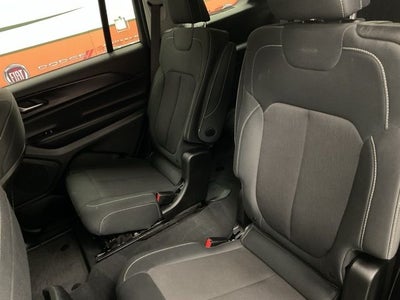 2023 Jeep Grand Cherokee L Laredo 4x4