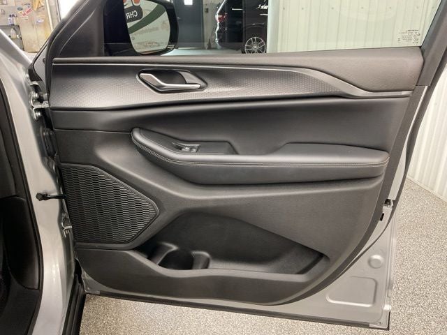 2024 Jeep Grand Cherokee L Altitude X 4x4