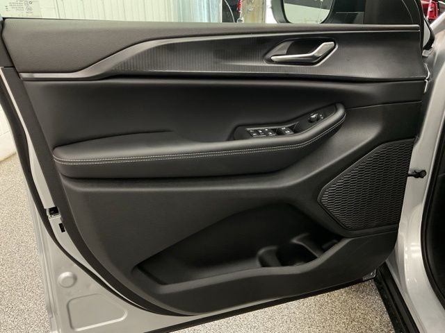 2026 Jeep Grand Cherokee GRAND CHEROKEE L LAREDO X 4X4