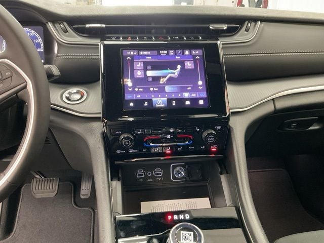 2026 Jeep Grand Cherokee GRAND CHEROKEE L LAREDO X 4X4