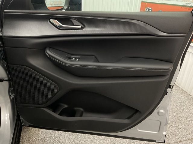2026 Jeep Grand Cherokee GRAND CHEROKEE L LAREDO X 4X4
